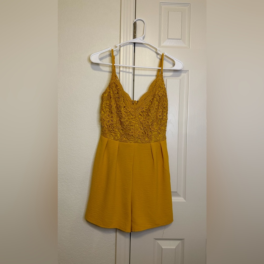 Fashion nova romper